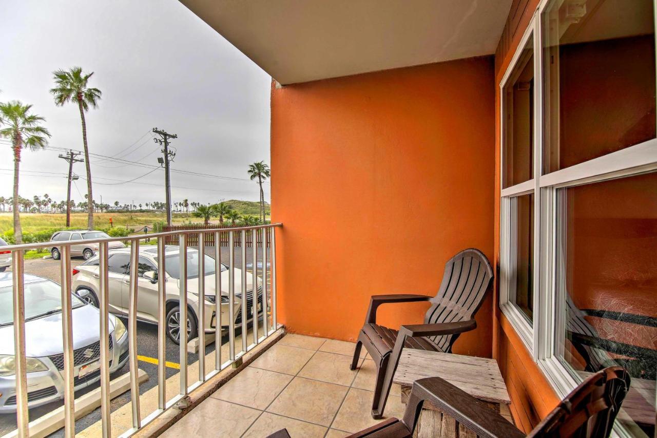 Beach Haven With Shared Amenities - Steps To Beach! サウス・パドリー・アイランド エクステリア 写真